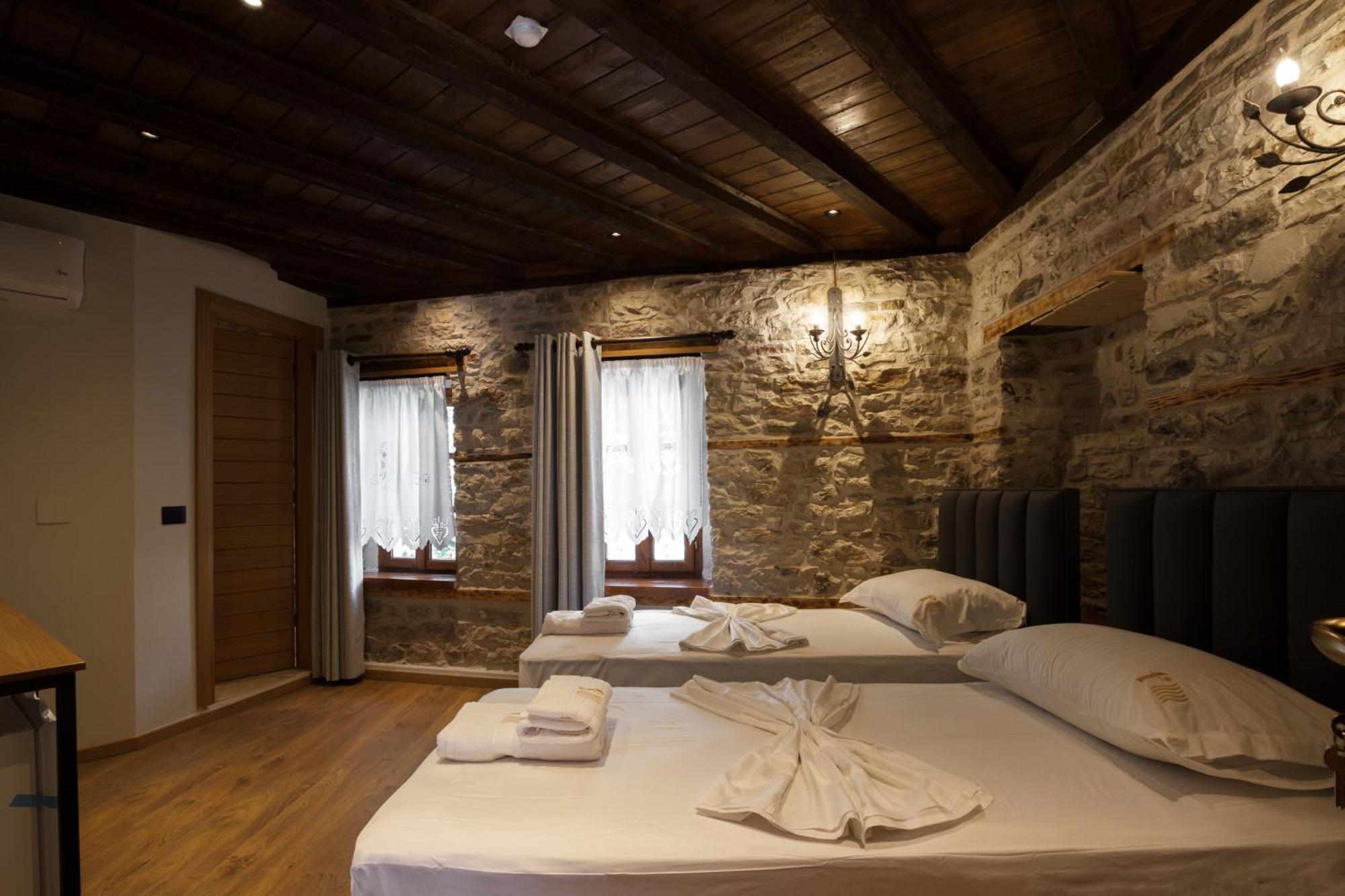 Furra Hotel Gjirokaster Ngoại thất bức ảnh