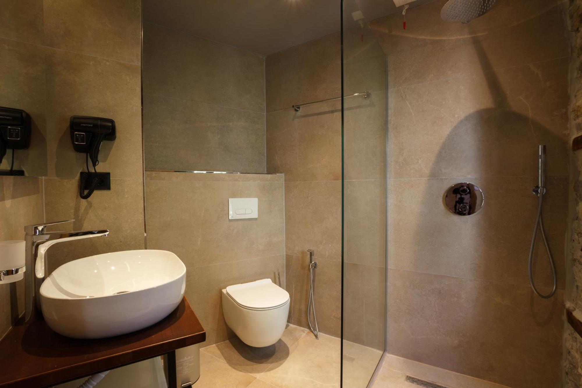 Furra Hotel Gjirokaster Ngoại thất bức ảnh