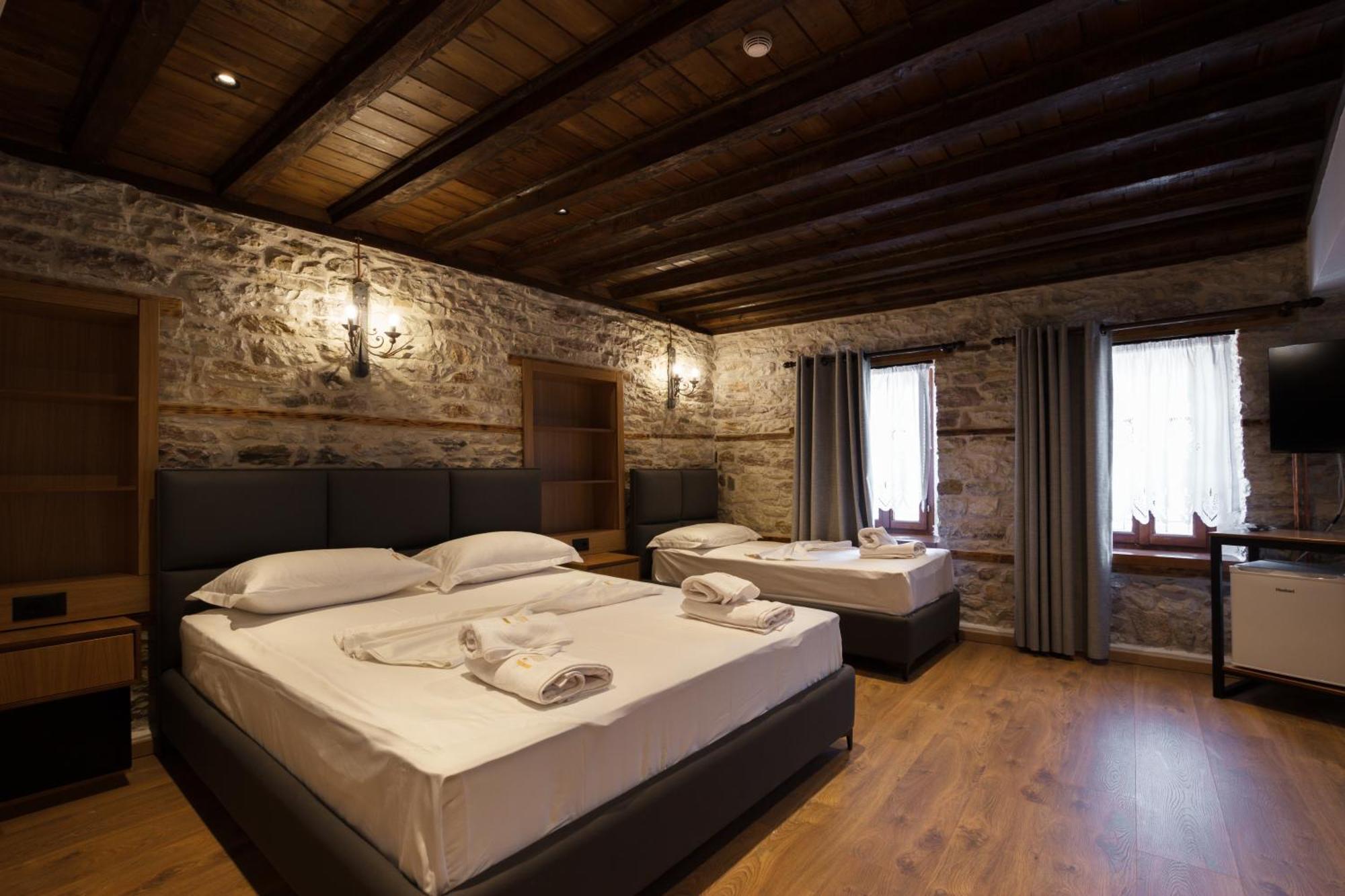 Furra Hotel Gjirokaster Ngoại thất bức ảnh