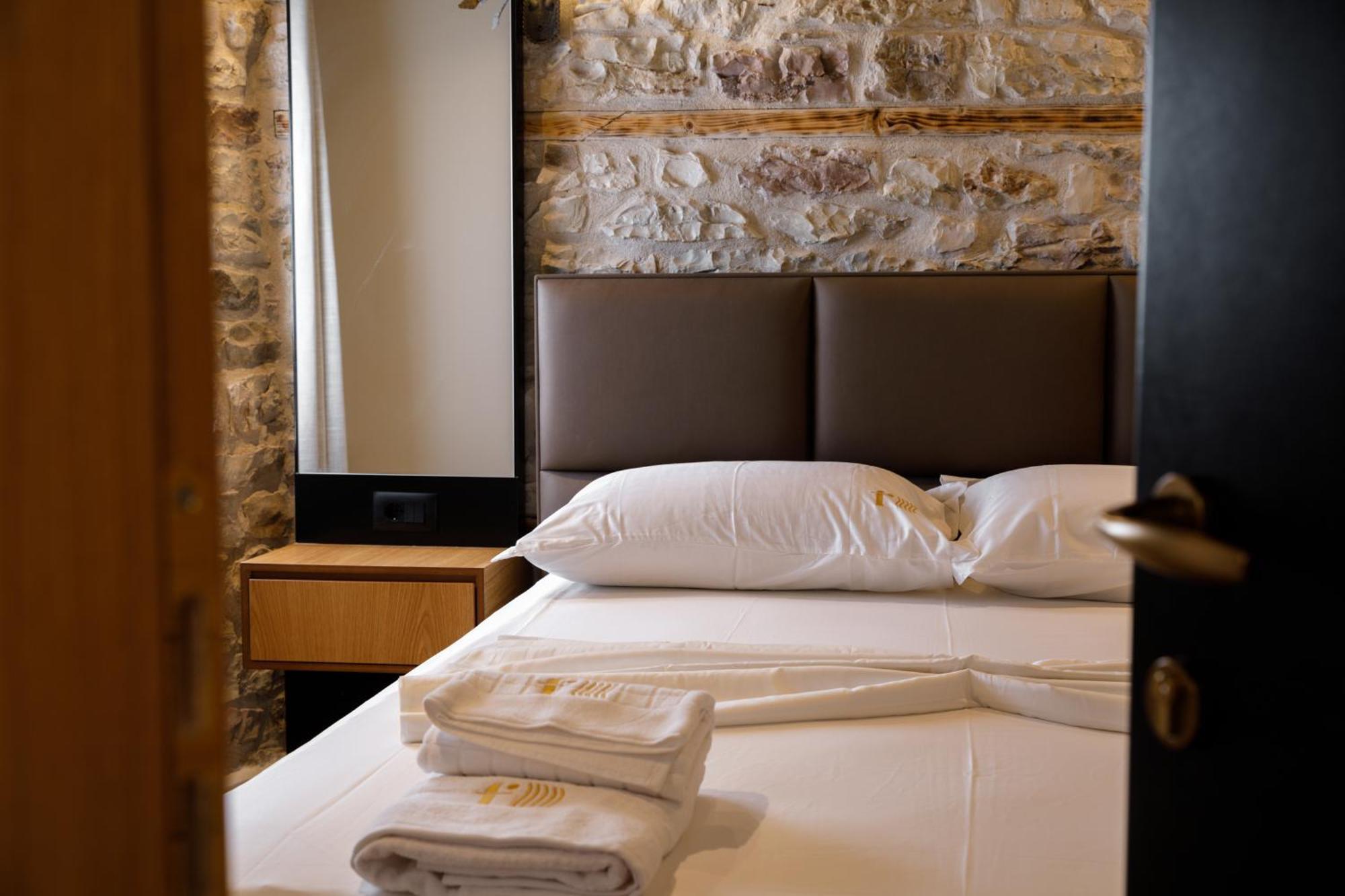 Furra Hotel Gjirokaster Ngoại thất bức ảnh