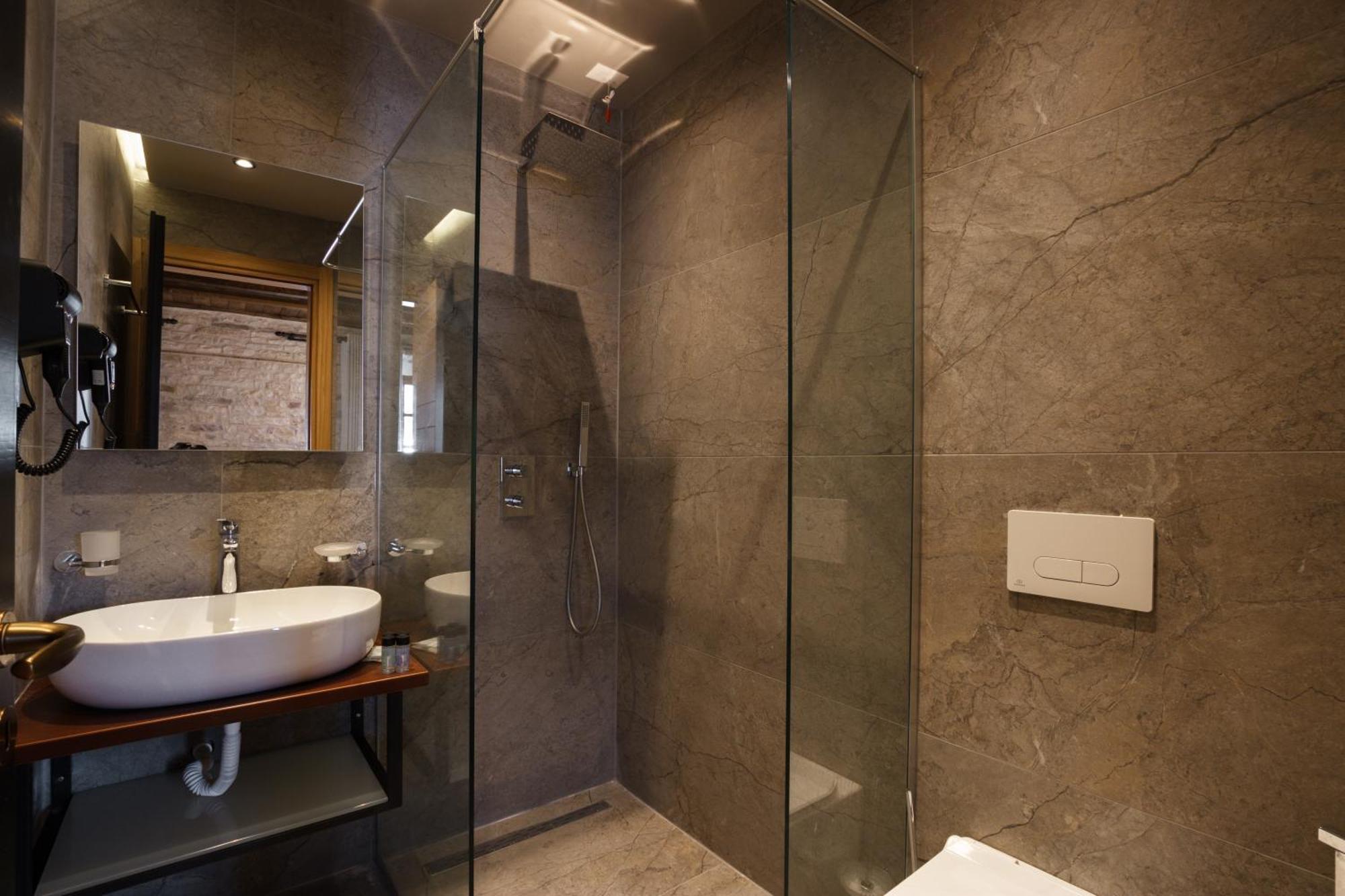 Furra Hotel Gjirokaster Ngoại thất bức ảnh
